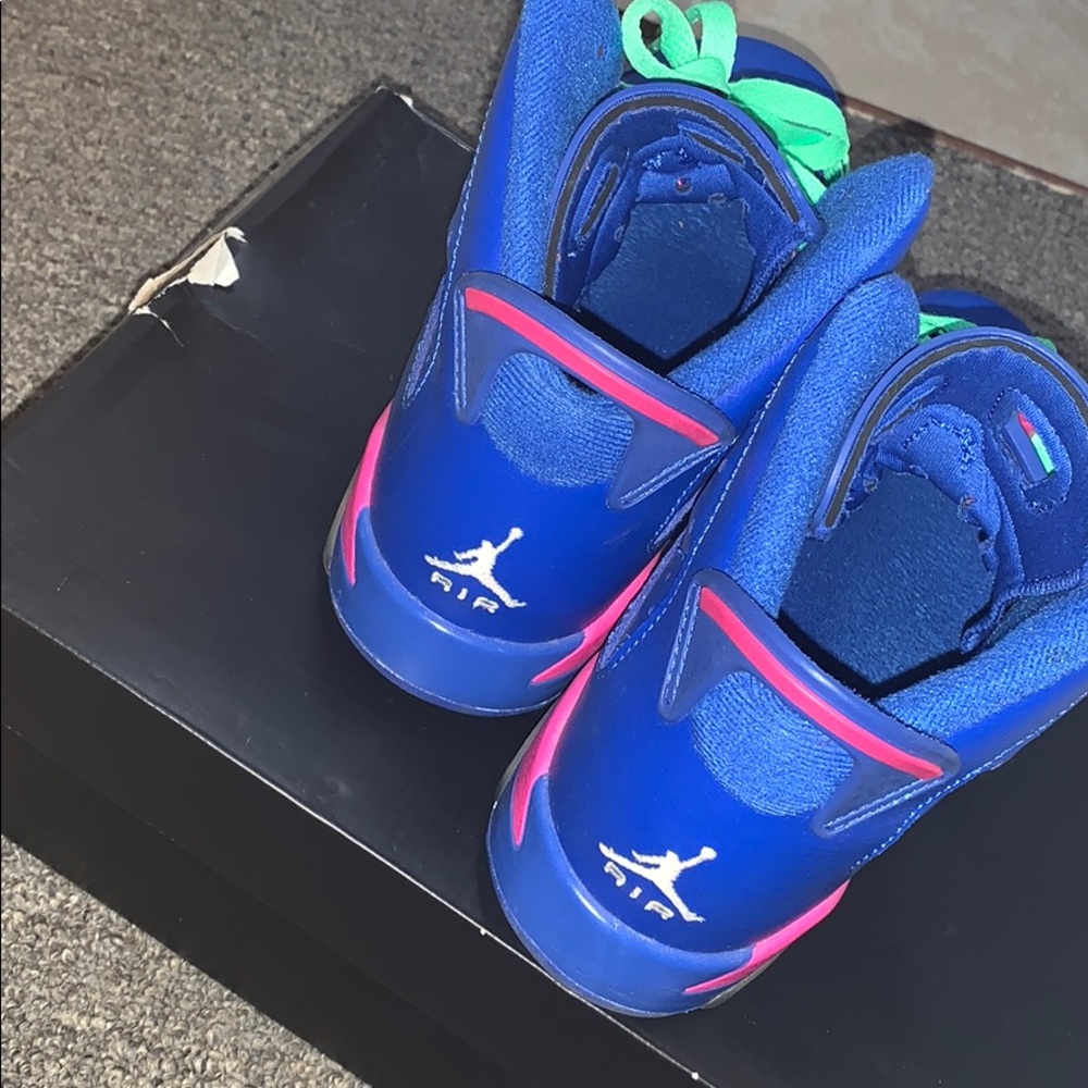 Retro 6s - Picture 2 of 3